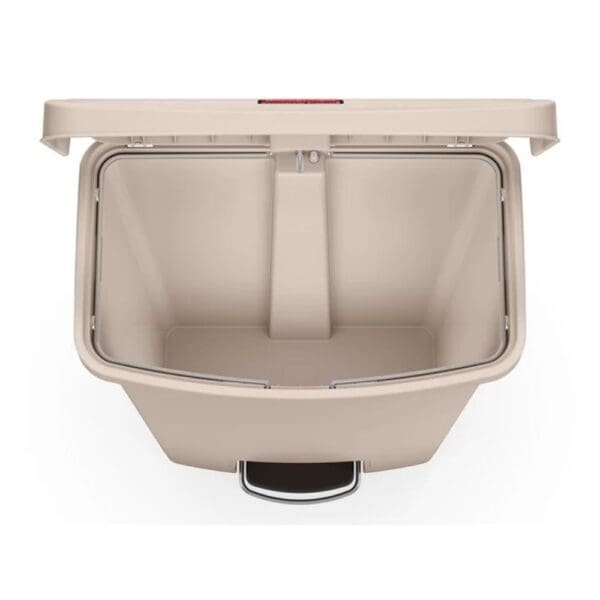 Rubbermaid Streamline Pedal Bin
