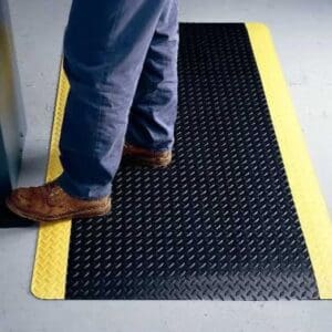 Diamond Plate Anti Fatigue Standing Matt 1500x600mm Black/Yellow