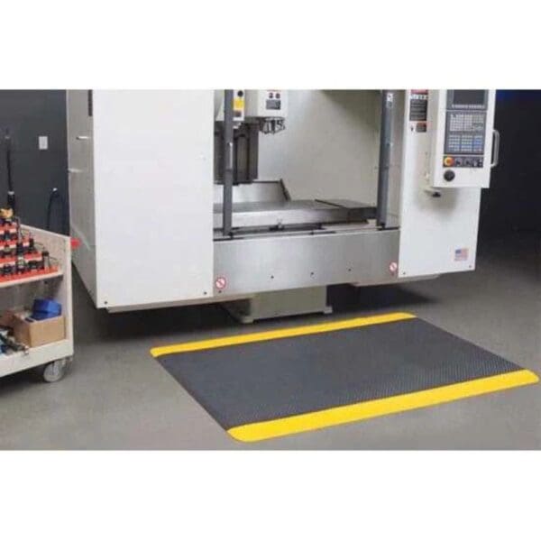 Diamond Plate Anti Fatigue Standing Matt 900 x 600mm Black/Yellow