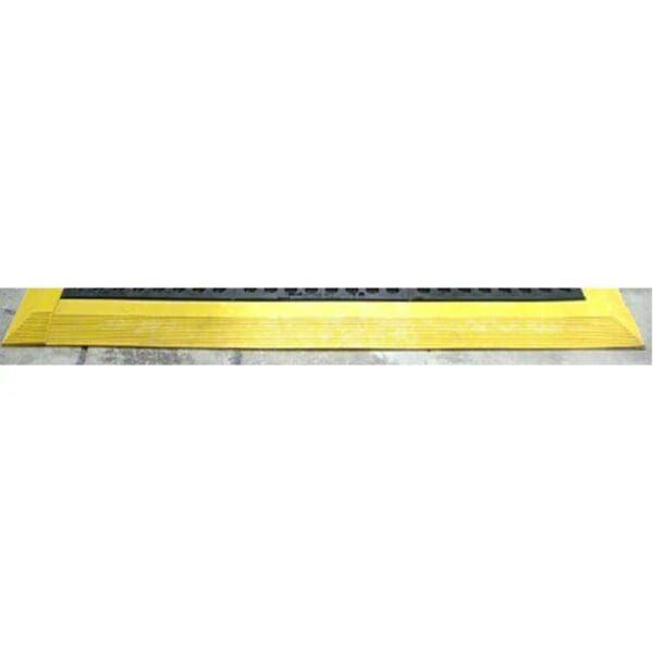 Mat Ramp/Edging Male 900mm, Yellow